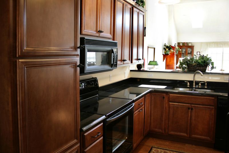 Oak Cabinet Remodeling in Cincinnati, OH